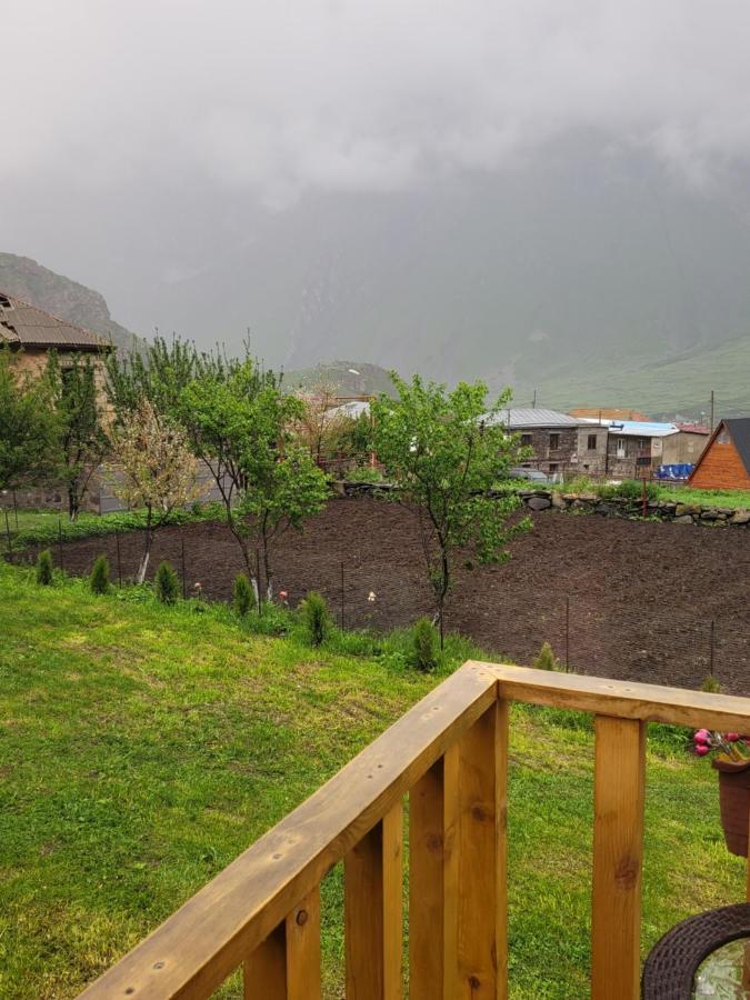 Pine Chalet Kazbegi Dış mekan fotoğraf