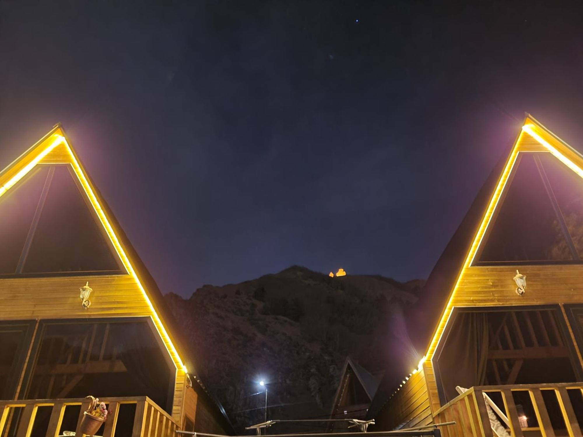 Pine Chalet Kazbegi Dış mekan fotoğraf